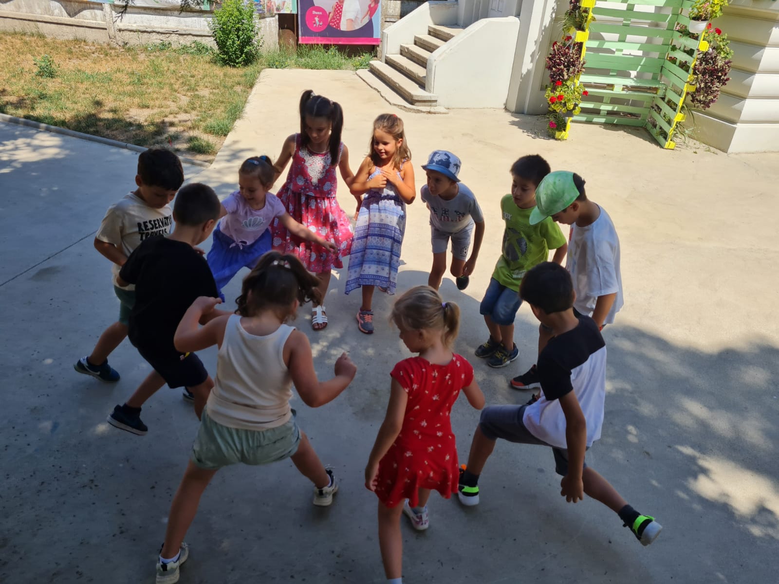 Galerie After School Regina Maria Ploiesti - activitati pentru copii - imaginea 14